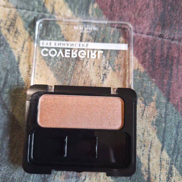 ✨ CoverGirl Eye Enhancers – Shade 750 Mink (Highly Pigmented, New) - Picture 1 of 2